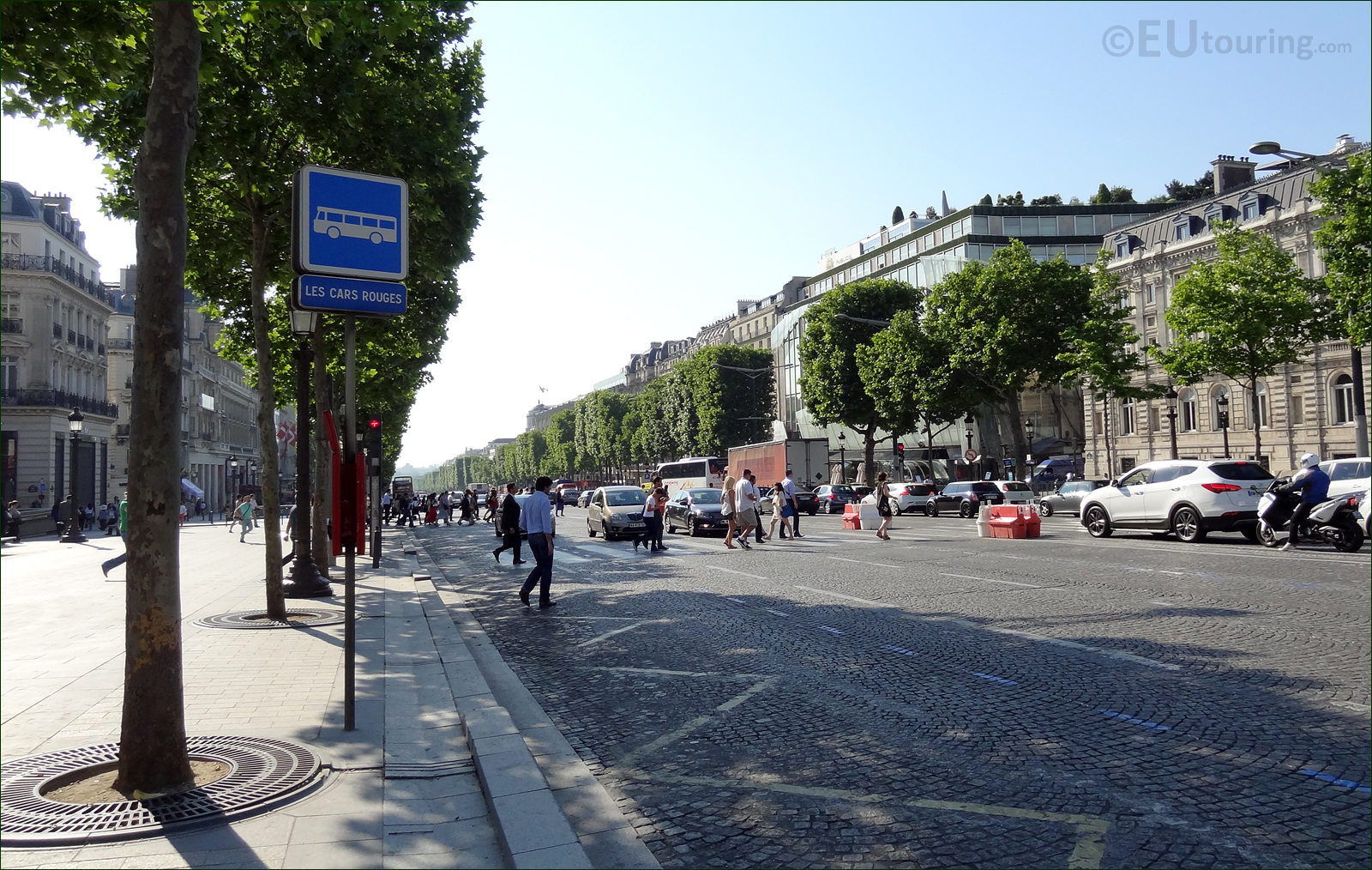 Avenue des Champs - Élysées Paris