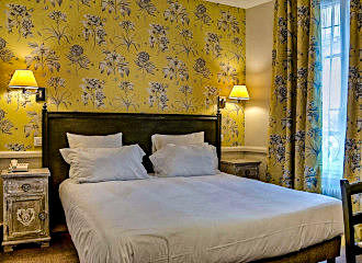 Hotel de la Motte Picquet single bedroom