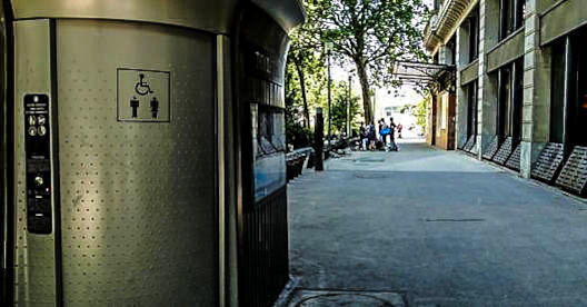 Paris public toilets