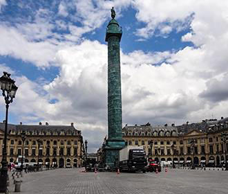 The place Vendôme neighbourhood Simply Luxury — Where to live in Paris