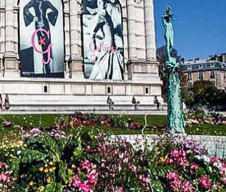 Décoration florales ayant pour thème les Jeux Olympiques. - Picture of  Square du Palais Galliera, Paris - Tripadvisor