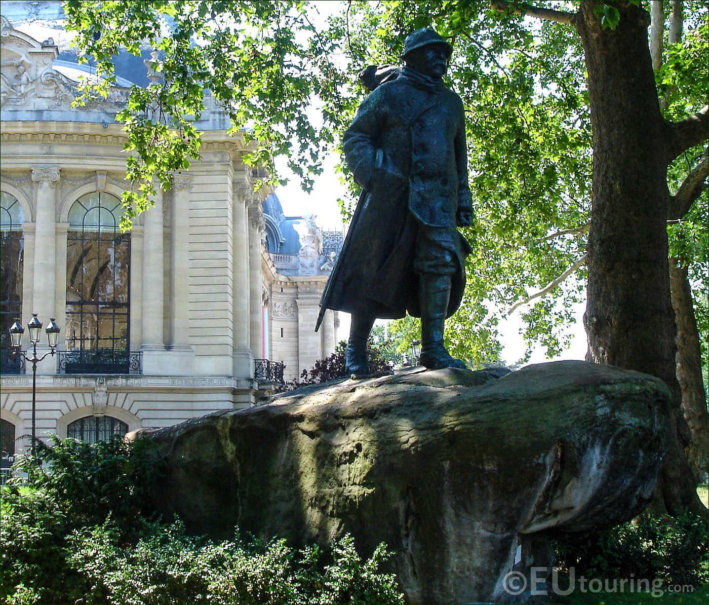 HD photos of Paris statues and sculptures with location map