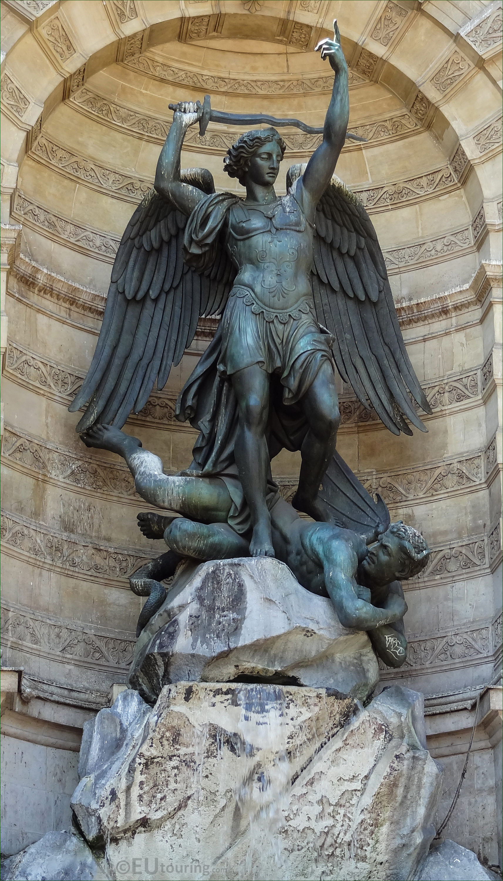 Saint Michel terrassant le Demon statue in Paris - Page 6 | Angel