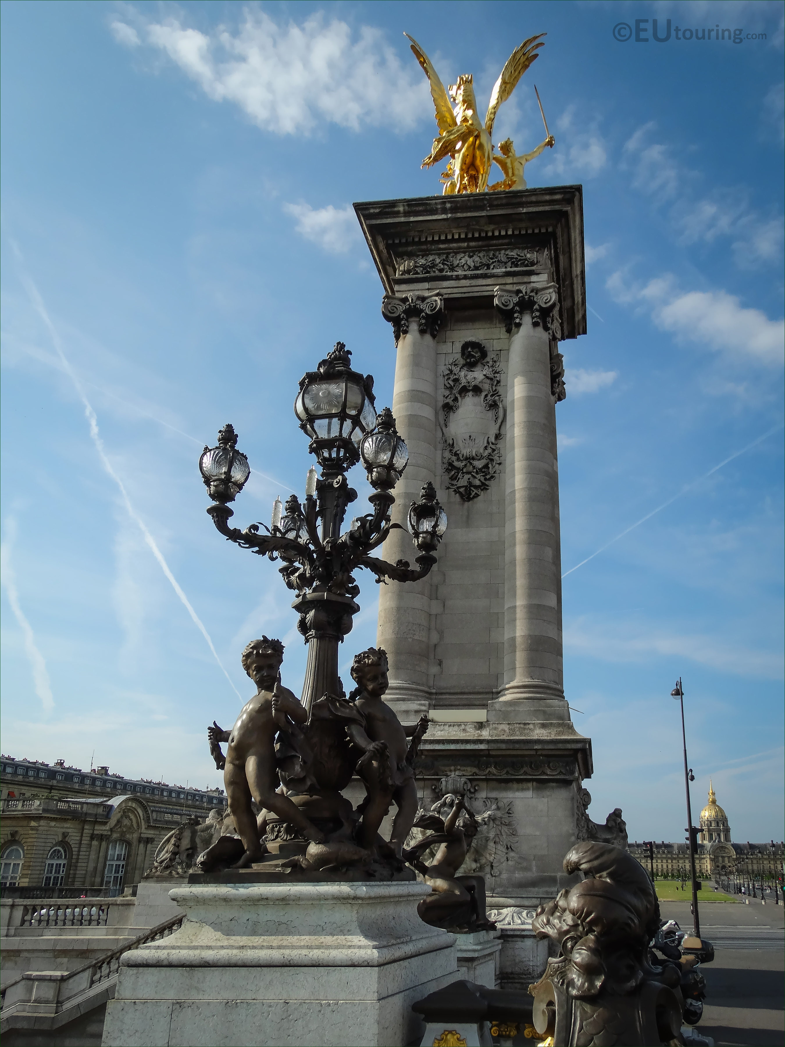 Photos of Renommee du Commerce statue on Pont Alexandre III - Page 61