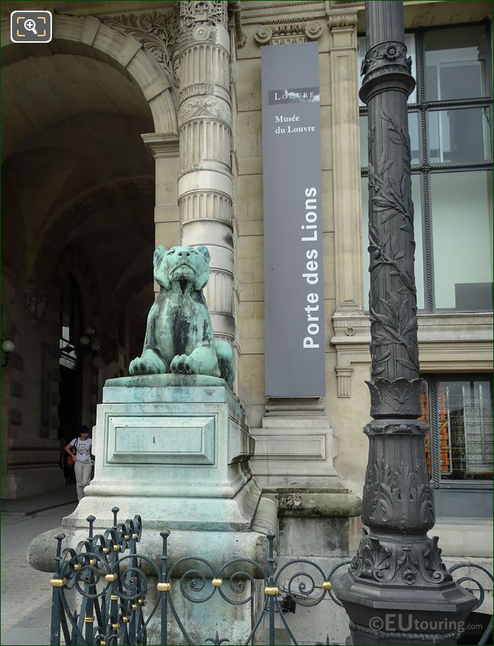 Porte des Lions 1867 bronze lioness statue